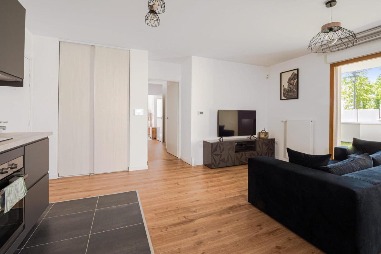 Cosygreen77 Modern Apartment With Garden And Parking Маньи-ле-Онгр Экстерьер фото
